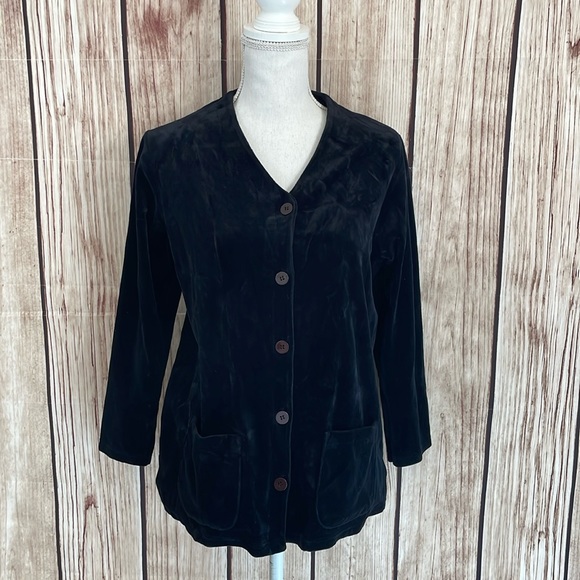 Chaus Jackets & Blazers - Chaus Petite Velvet Black Button Down Jacket - Small